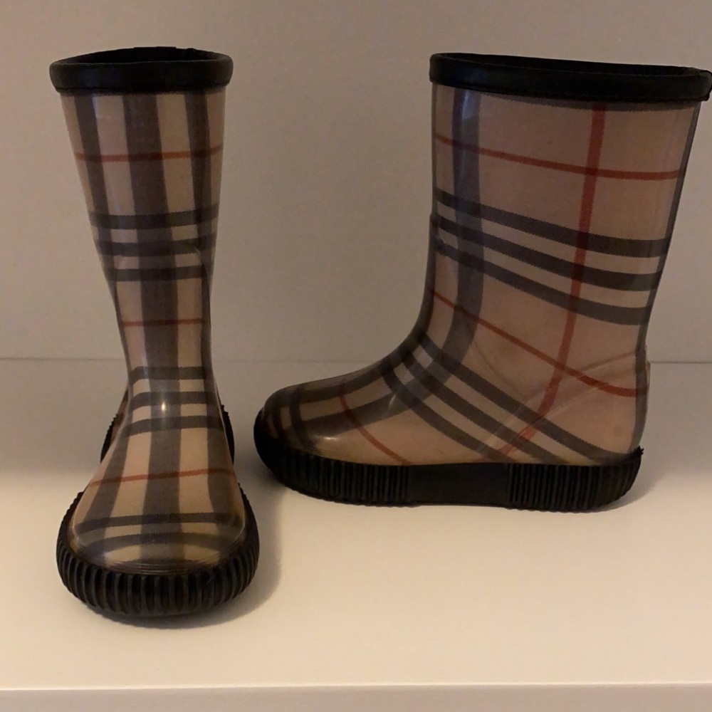 Burberry girls rain boots